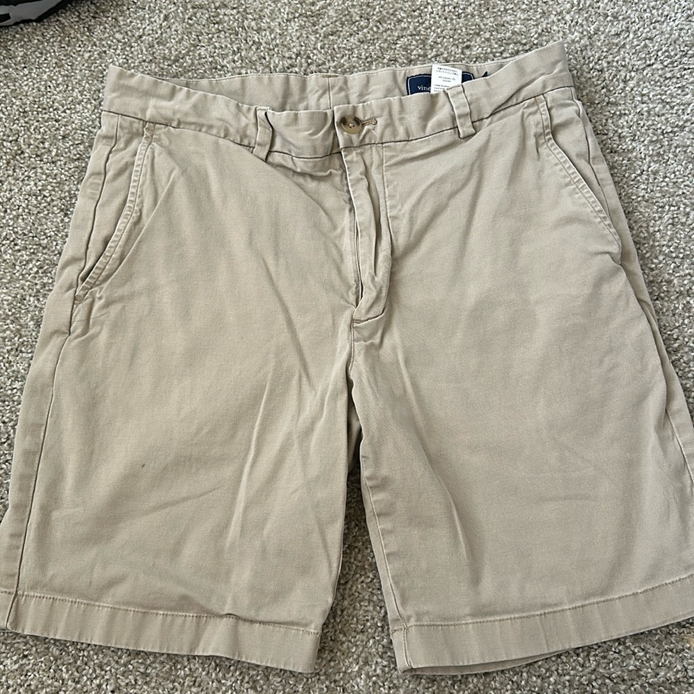 Vineyard Vines 9inch shorts